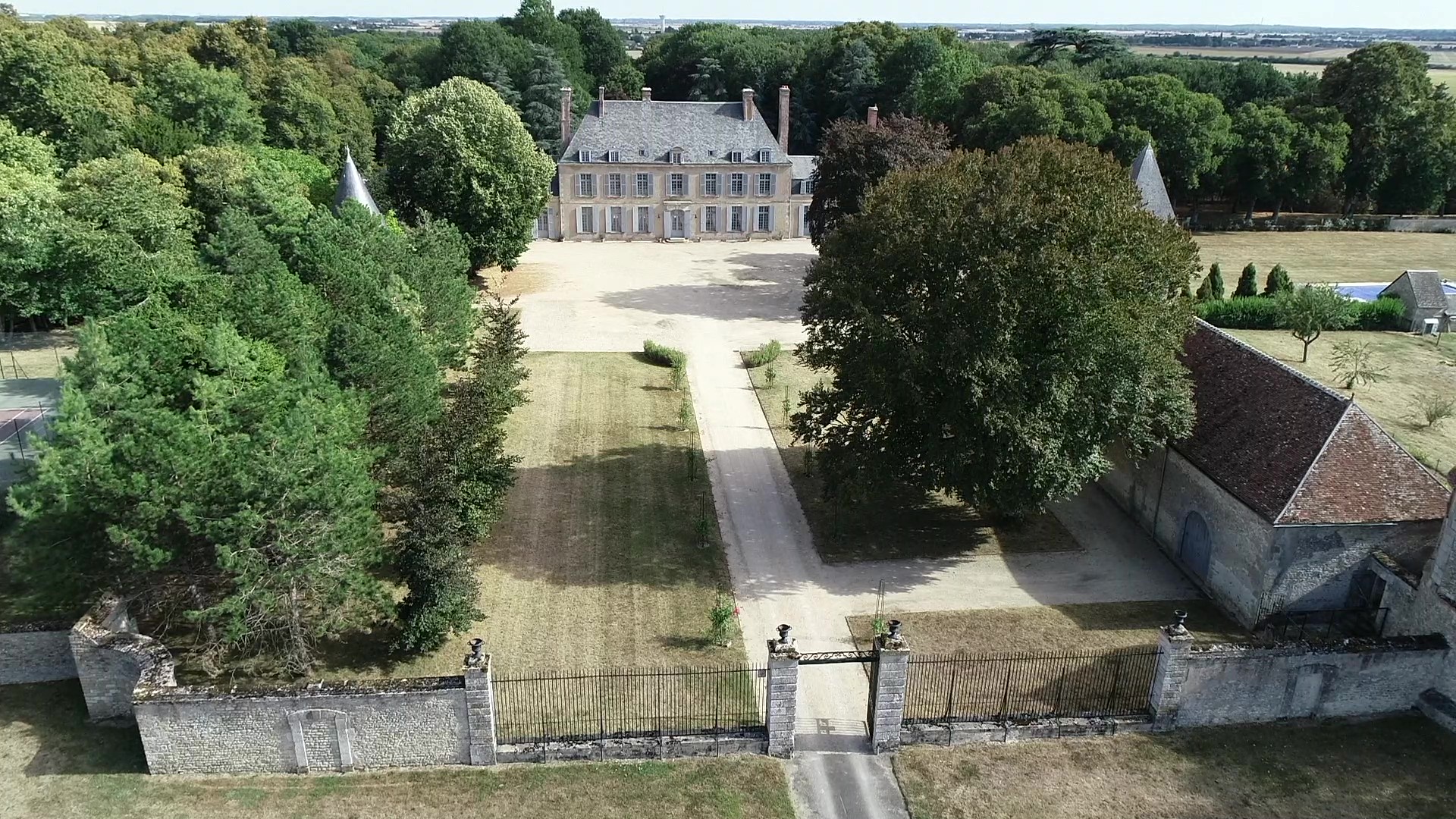 chateau de denainvilliers